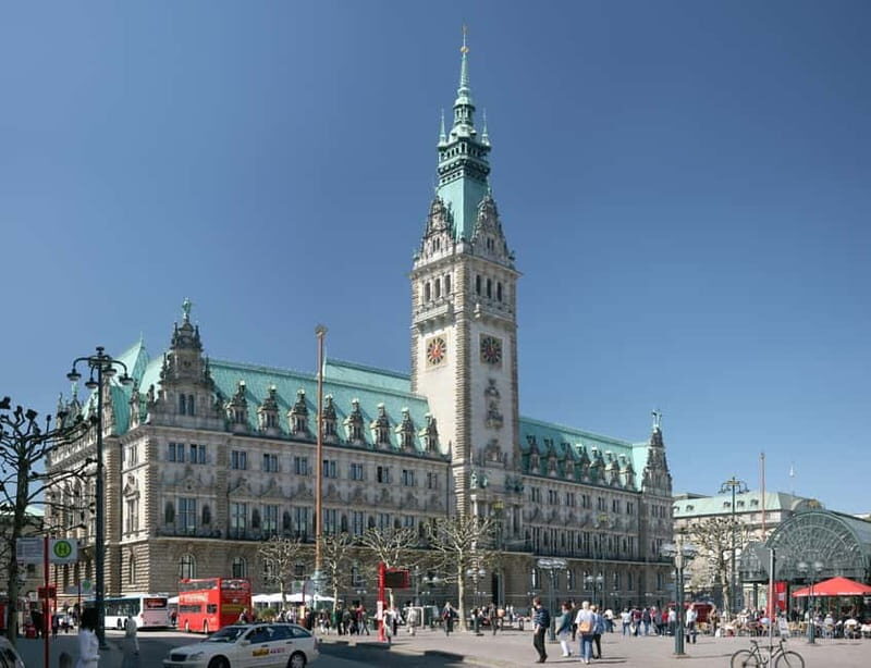 Guided tour of Hamburg - Discover Hamburg’s Harbour and Historic Heart in Two Hours