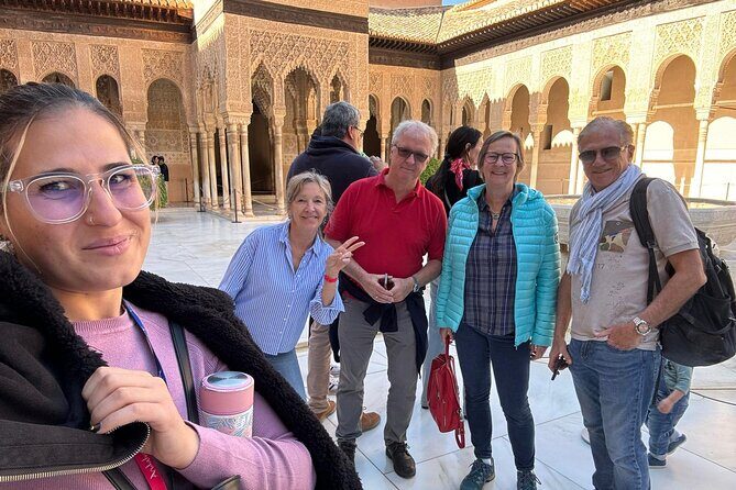 Guided tour of La Alhambra with tickets included - Introduction: What makes this Alhambra tour stand out?