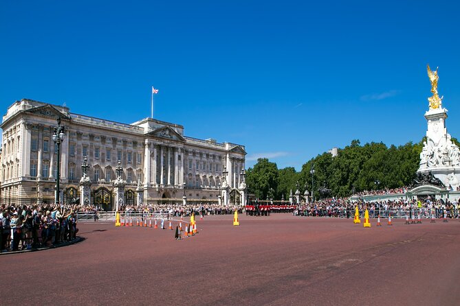 Guided Tour of London Westminster Abbey, Big Ben, Buckingham - Arrival and Language Options