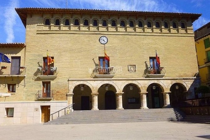 Guided Tour of Monzón and the Castle 3h. - Exploring Monzón and Its History