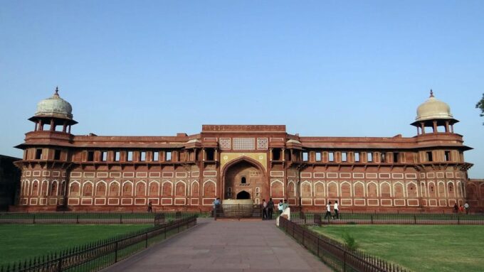 Guided Tour of Taj Mahal, Agra Fort and Fatehpur Sikri - Tips for Travelers
