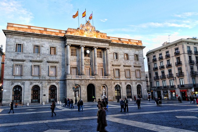 Guided Tour of the Gothic Quarter - Discovering Hidden Gems Nearby