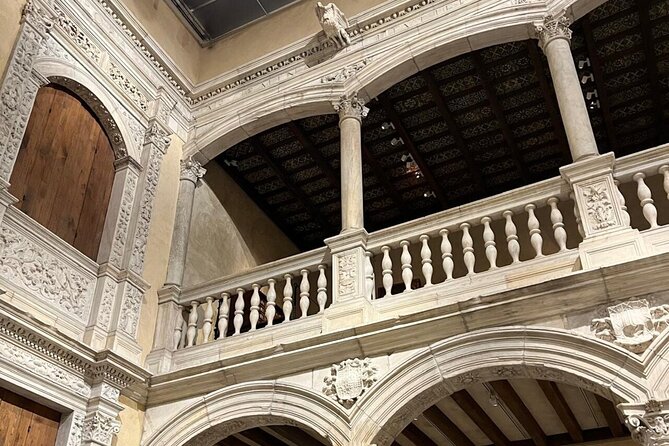 Guided Tour of the MET in Spanish (Metropolitan Museum of Art) 2h - Host Response