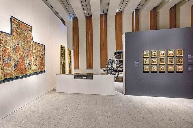 Guided tour of the Royal Collections Gallery in Madrid - An In-Depth Look at the Experience