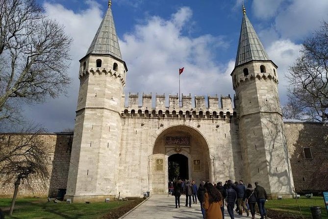 Guided Tour of Topkapi Palace Museum & Harem With Skip-The-Line - Skip-the-Line Access