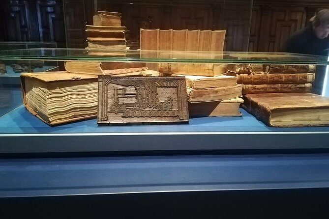 Guided tour of Venice wonders including Correr Museum & Empress Sisi Apartments - Key Points