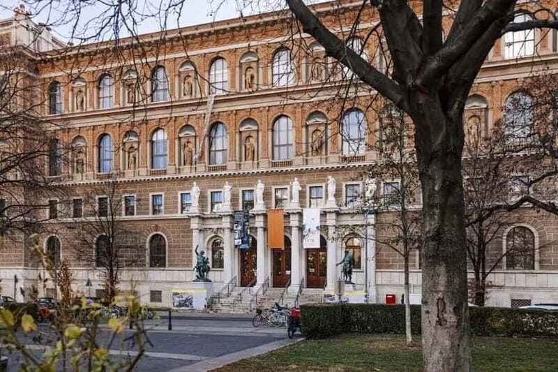 Guided tour of Vienna - Assessing the Value