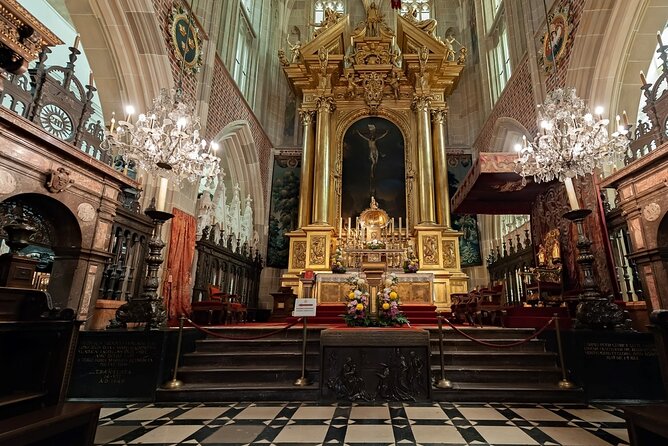 Guided Tour of Wawel Castle, Cathedral and St. Marys Basilica - Admission Policies