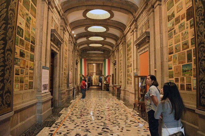 Guided tour POR the Basilica DE Guadalupe with architect - Value and Practicality