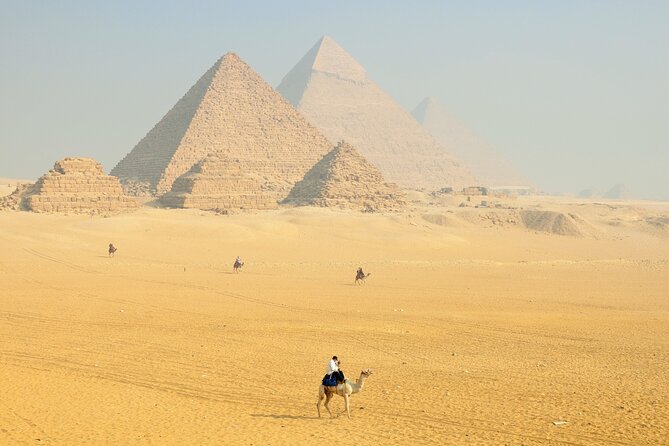 Guided Tour to Giza Pyramids, Museum, Citadel and Khan El Khalili - Pyramids of Giza