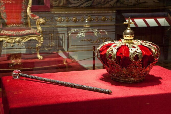 Guided tour to the Royal Palace of Madrid - Key Points:
