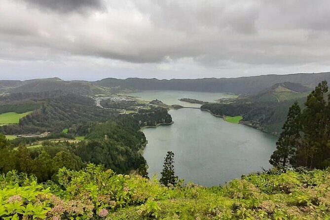 Guided Tour to the Sete Cidades Volcano in São Miguel Azores - FAQs
