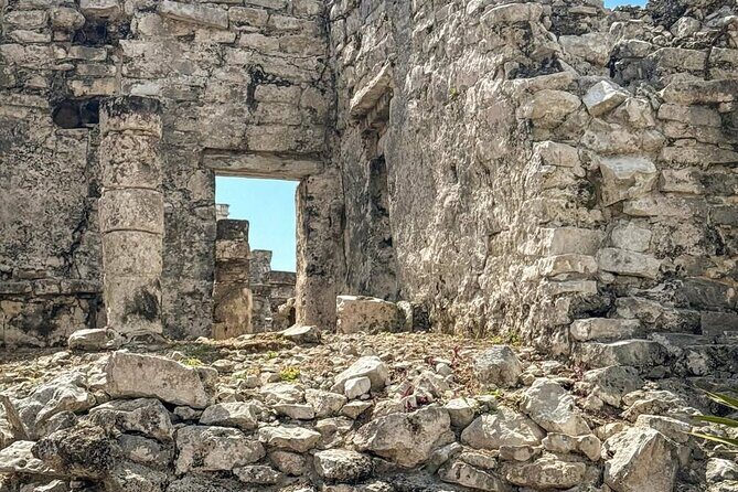 Guided Tour to Tulum Archeological Site and Cenote swimming - Authentic Mexican Flavors: A Tasty Finish