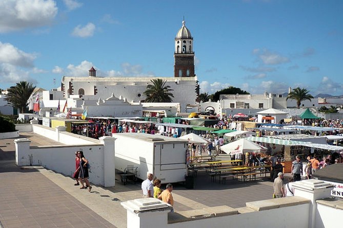 Guided Tour: Visit to Teguise Street Market - Market Experience