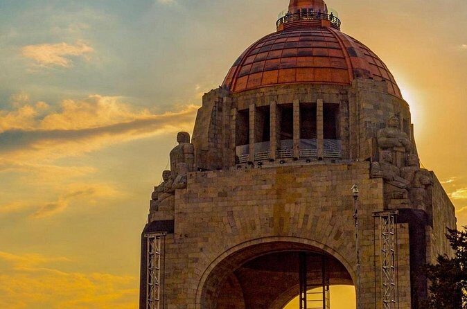 Guided Tour Visiting Historical Monuments at Night - FAQ