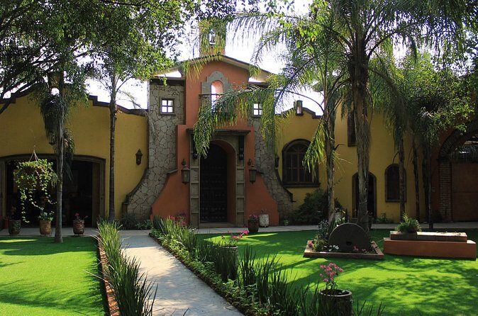 Guided Tour with Tasting in Tequilera Hacienda de Oro - Who Should Consider This Tour?