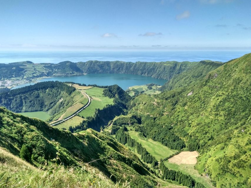 Guided Van Tour Sete Cidades, Lagoa Do Fogo – Volcanic Lakes - Booking Details and Inclusions