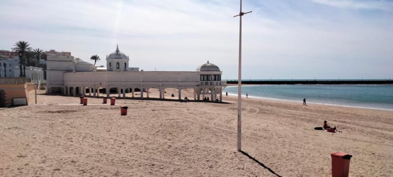 Guided visit on foot through Cádiz: stories from the hand of a local guide - Who Will Love This Tour?