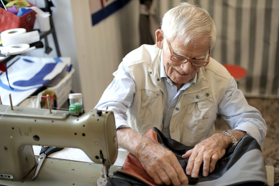 Guided Walking Tour Among the Artisans of Ortigia - Booking Information