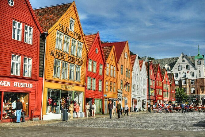 Guided Walking Tour in Bergen - Key Points
