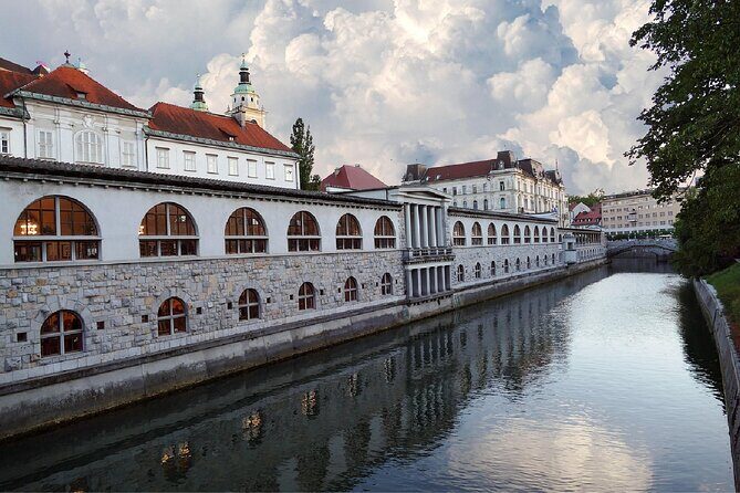 Guided Walking Tour in Ljubljana - Authentic Experiences and Traveler Feedback