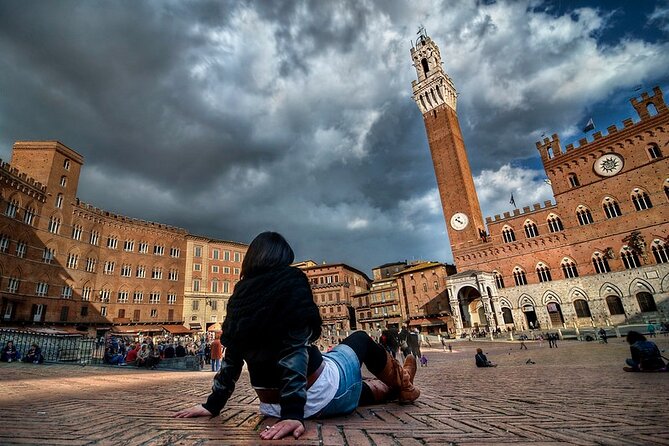 Guided Walking Tour of the Streets of Siena With Aperitif - Exploring Sienas Streets