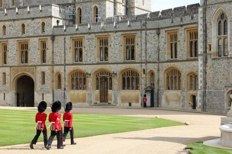 Guided Walking Tour of Windsor for Large Groups 10+ - Pricing and Payment
