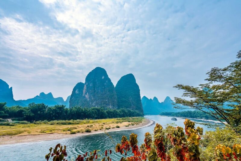 Guilin: Elephant Trunk Hill, Reed Flute Cave & Daxu Old Town - Puxian Tower
