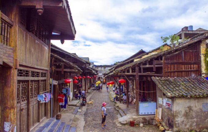 Guilin: Elephant Trunk Hill, Reed Flute Cave & Daxu Old Town - Daxu Old Town Experience