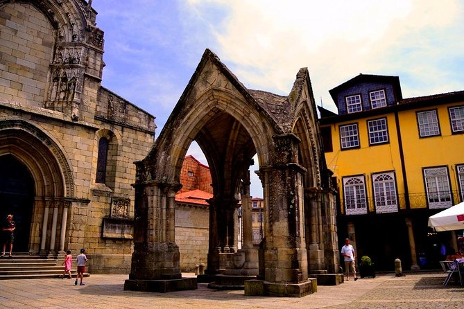 Guimarães & Braga Small Group Tour, Lunch & All Tickets Included - Highlights