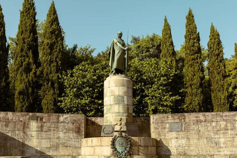 Guimarães: Highlights and Hidden Gems Walking Tour - Who Will Love This Tour?