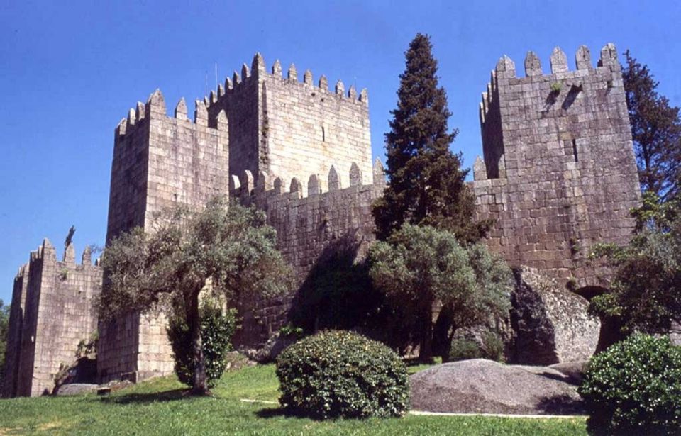 Guimarães Tour (4 Hours): From Porto; City Tour - Half Day Trip - Pricing and Booking