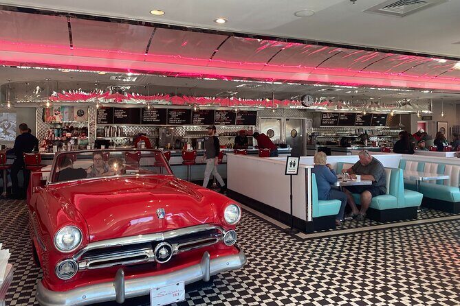 Gulf Shores Beach Splash and Dash Tour & Scavenger Hunt - Key Points