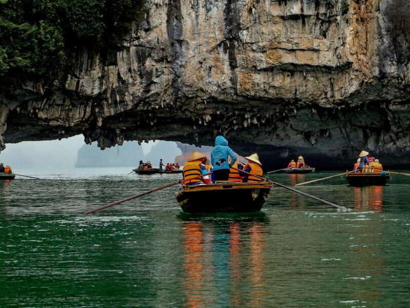 Ha Long Bay 1 Day: Kayaking, Ti Top Island, Surprising Cave - Key Points
