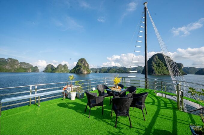 Ha Long Bay Luxury Day Cruise With Small Group Buffet Lunch - Customer Feedback and Ratings