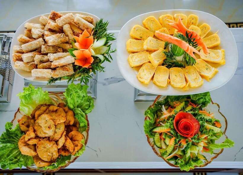 Ha Long Luxury Cruise With Kayaking, Swimming and Lunch - Customer Feedback