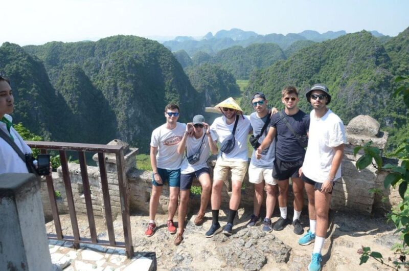 Ha Noi: HOA LU-TRANG AN-MUA CAVE, Buffet Lunch & Cycling - Included Services
