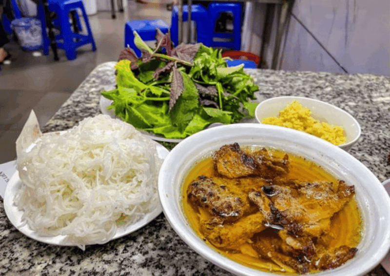 Ha Noi Old Quarter Food Tour With Train Street Experience - Key Points