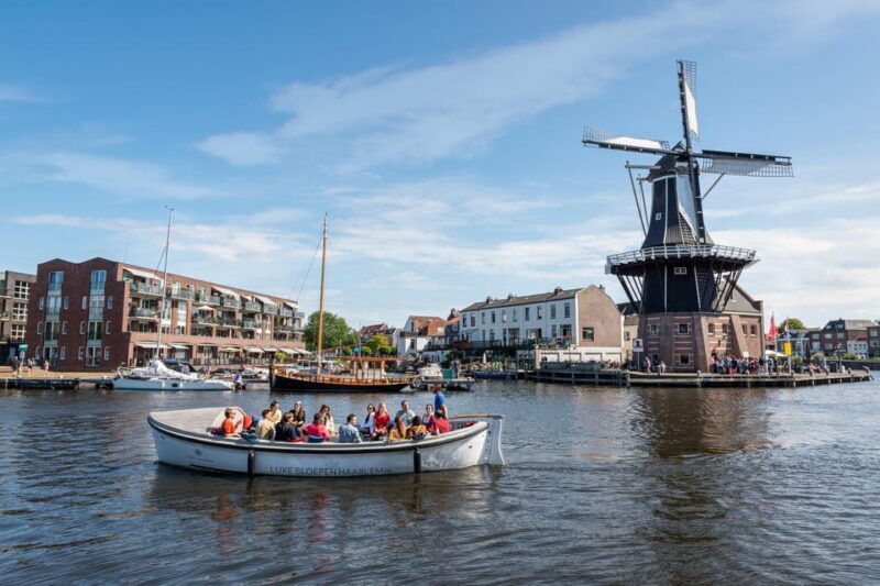 Haarlem: Canal tour + Dutch Windmill de Adriaan tour - Key Points