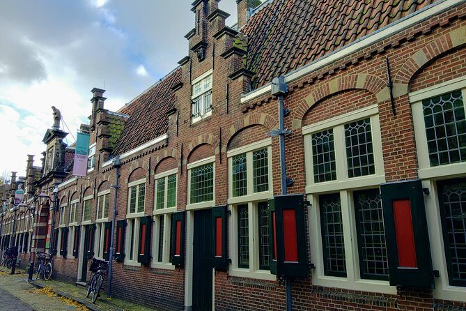 Haarlem Walking Tour. Unknown and Surprising - An In-Depth Look at the Haarlem Walking Tour