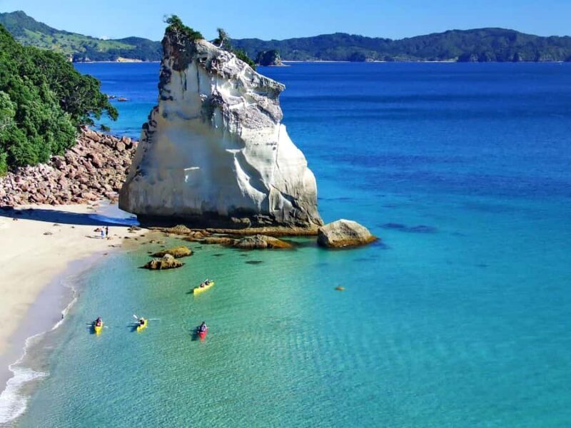 Hahei: Cathedral Cove Kayak Tour - Refreshments included - Detailed Breakdown of the Itinerary