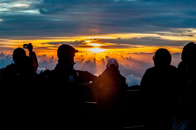 Haleakala Sunrise Maui Tour With Breakfast - Itinerary Overview