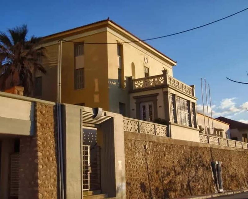 Halepa and Tabakaria Private Walking Tour - Tabakaria: Seafront Charm and Local Life