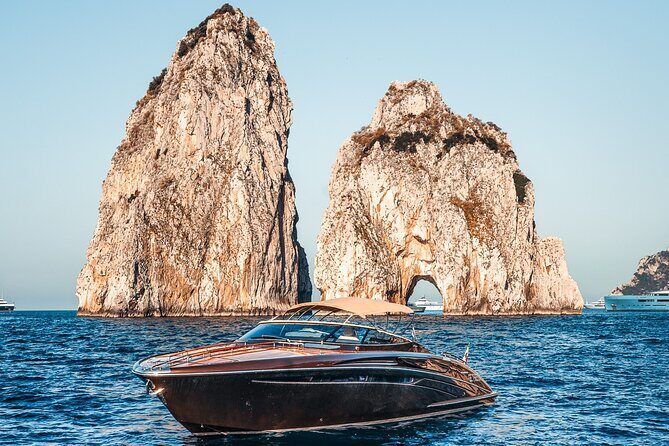 Half day around Capri by Rivarama 44 speedboat - Key Points  