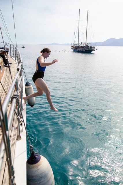 Half-Day Athens Cruise: Swim Stop,Lunch, and Drinks Included - Exploring the Itinerary and Experience in Detail