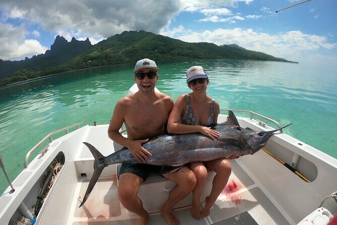 Half-day Big Fishing in Moorea on shared tour - Key Points
