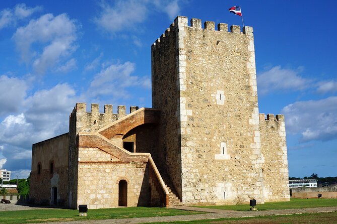 Half Day Excursion Colonial Zone, Faro to Colón, 3 Eyes Park - Pricing and Group Size