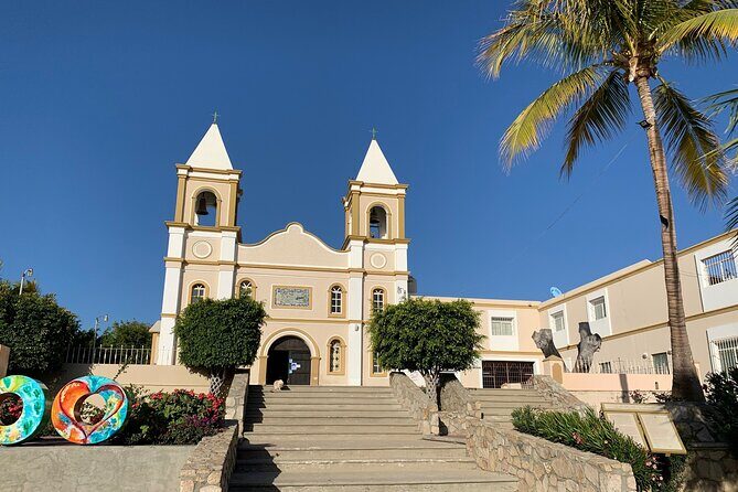 Half-Day Guided Tour at Los Cabos: San José & Cabo San Lucas - The Land and Sea Balance