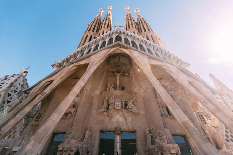Half-Day Guided Tour of Montserrat & Sagrada Familia - Why Choose This Tour? An In-Depth Look