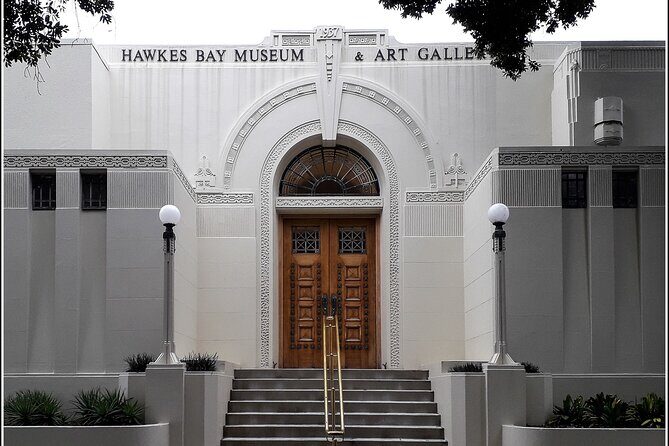 Half Day-Hawke's Bay + Premium Winery Tour - Authentic Experiences and Genuine Value